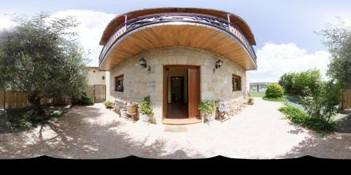 Molinilla House | Relax at Alojamiento Rural Abuela Andrea with Pool & Ocean View
