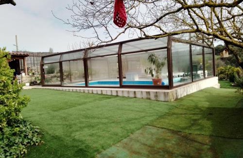 Molinilla House | Relax at Alojamiento Rural Abuela Andrea with Pool & Ocean View