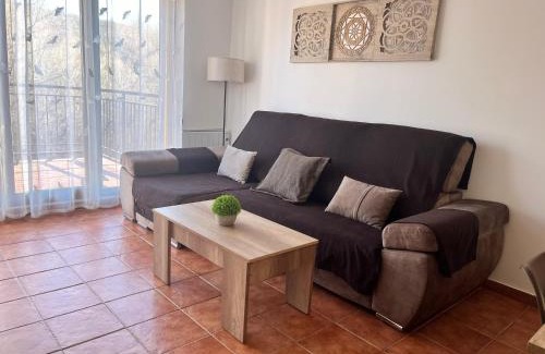 Tragacete House | Highly Rated Alojamiento Rural El Morenal for Families