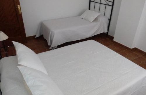 Campillos House | Cozy Getaway at Alojamiento Rural El Orégano with Breakfast