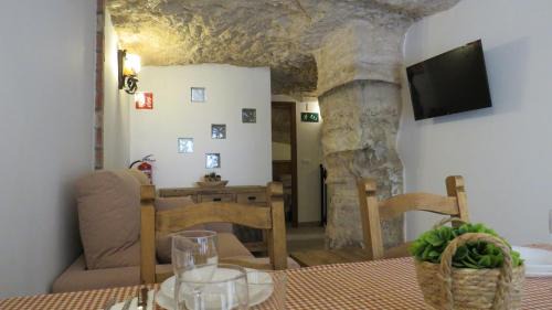 Alcala del Jucar House | Discover Casa Rural Pepe el Tranquilo - Guest Rated 9.6/10