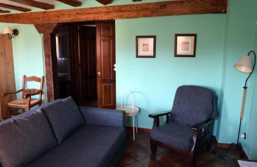 Molina de Aragon Apartment | Family-Friendly Escape at Alojamiento Rural Tres Palacios