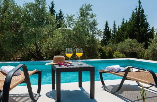 Marmolejo Villa | Experience Tranquility at Alojamiento Rural la Aragonesa