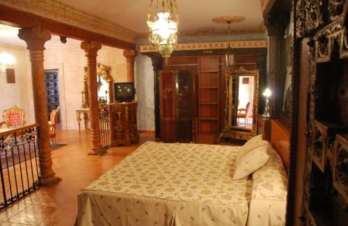 Valdepenas Hotel | Cozy Alojamiento Rural Los Delfines - Pet-Friendly Retreat