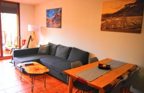 Tragacete Ski Chalet | Pet-Friendly Retreat at Alojamiento Rural Los Gancheros