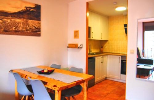 Tragacete Ski Chalet | Pet-Friendly Retreat at Alojamiento Rural Los Gancheros