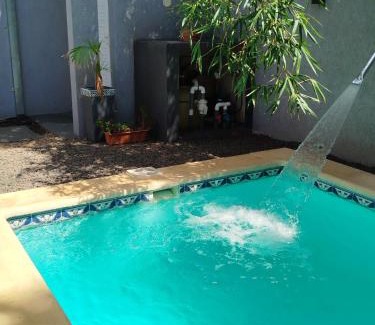 Posadas Apartment | Relax at Alojamiento Semilla with Oceanfront Pool Access