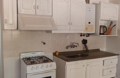 Vista Flores Apartment | Pet-Friendly Alojamiento Shanti with Oceanfront Views