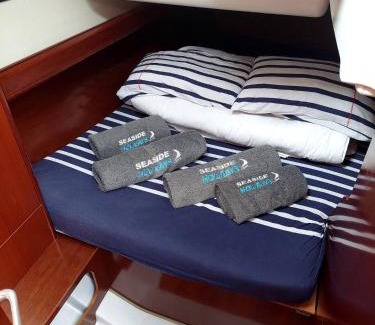 Baiona Old Town Boat Rental | Unique Accommodation on the Oceanfront in Baiona