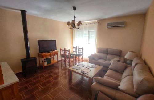Torreperogil Apartment | Cozy Alojamiento Turístico Ana María: Pet & Child Friendly Stay