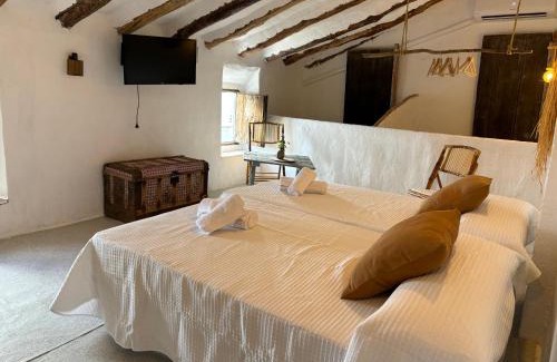 Iznatoraf Apartment | Pet-Friendly Alojamiento Verdala with 8.6/10 Review Score