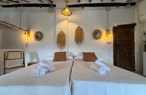 Iznatoraf Apartment | Pet-Friendly Alojamiento Verdala with 8.6/10 Review Score