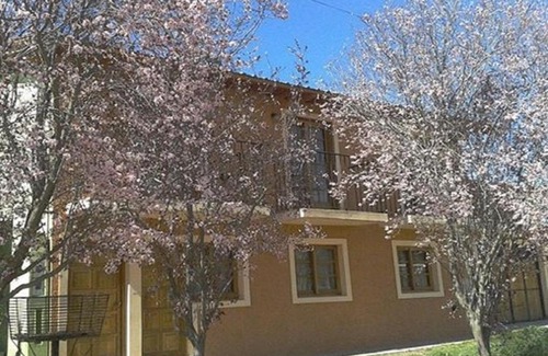 Tunuyan Apartment | Perfect Stay at Alojamiento Vista Flores - Pet & Child Friendly