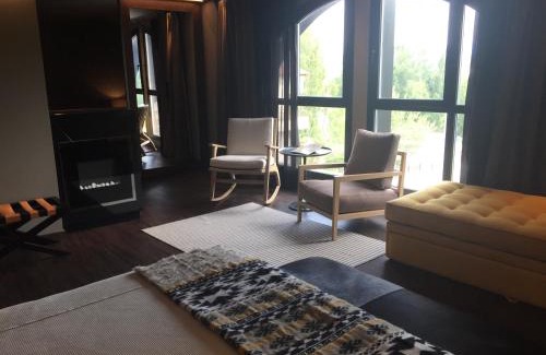 Ainsa Hotel | Exceptional Stay at Alojamientos Ainsa Sanchez - Guest Rated 9.3