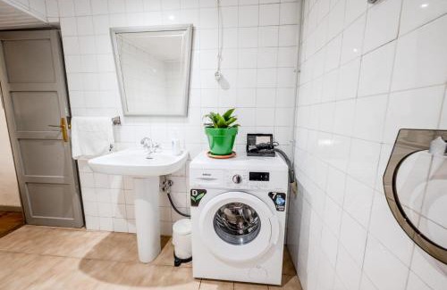 Puertas House | Pet-Friendly Retreat at Alojamientos Casa Luisa, Rated 8.8