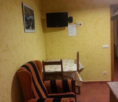 Casares de las Hurdes Apartment | Pet-Friendly Retreats at Alojamientos Rurales Hurdes Altas