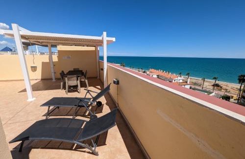 Peniscola Apartment | Oceanfront Stay at Alojamientos Marel Atico - 4-Star Retreat