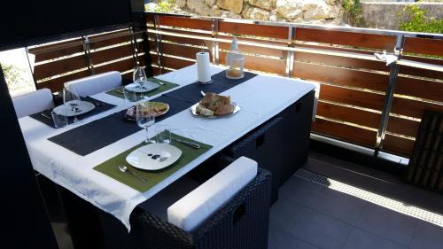 Suances Apartment | Oceanfront Alojamientos Marte: Family-Friendly Beach Stay