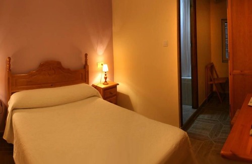 Trujillo House | Eco-Friendly Retreat at Alojamientos Plaza Mayor