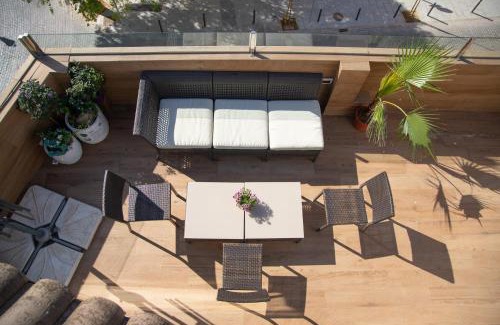 Badajoz Old Town House | Experience Puerta Palma with Scenic Views and Parking