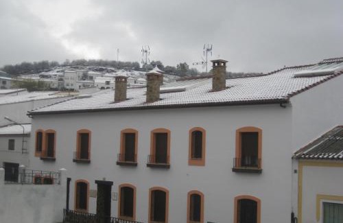 Fuentes de Leon House | Pet-Friendly Retreats at Alojamientos Rurales Los Molinos