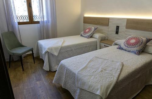 Ayna House | Experience Rural Comfort at Alojamientos Rurales Entre Rocas
