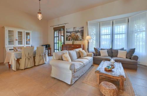 Cansalades Villa | Alondra