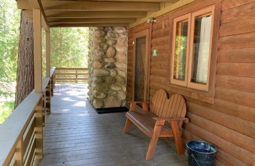 North Wawona House | Inviting Holiday Homes in California - Child Friendly Stays