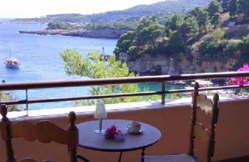 Votsi Villa | Alonissos Villa: Oceanfront Retreat with Pool & Spa