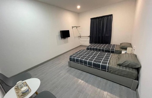 Kampung Jejawi House | Discover Alor Lanchang Roomstay: Family-Friendly Retreat