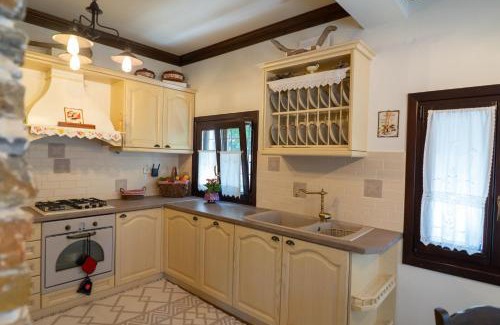 Volos Villa | Inviting Alorama House in Pelion with Family-Friendly Amenities