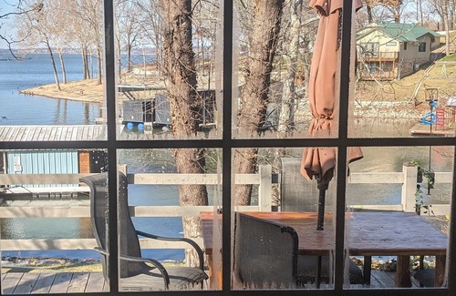 Eucha Cottage | Celebrating 14 Years at Laketime Cottage with Lake Views!