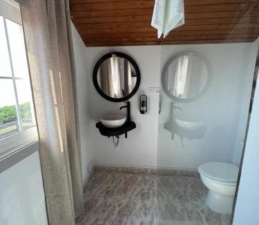 Oia House | Pet-Friendly Aloxamento A Mariña with Ocean Views & Breakfast
