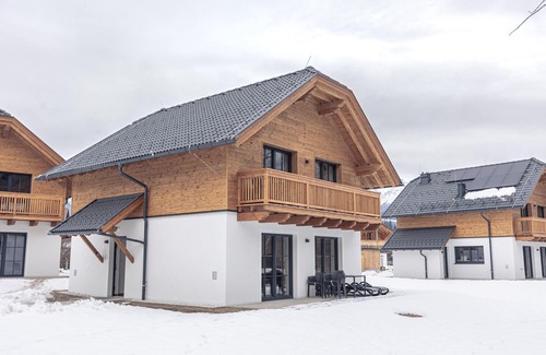 Mariapfarr Ski Chalet | Cozy Chalet Speiereck 5: Family & Pet Friendly Retreat