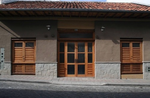 San Blas Apartment | Alpaca! Guest Rated 10/10 with Spa and Family Amenities