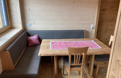 Bad Großpertholz Apartment | Alpakaglück: Guest Rated 10/10 with Breakfast & Family Comfort