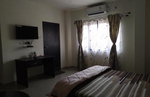 Sualkuchi House | Pet-Friendly Alpanest: Rated 9/10 with Breakfast Included
