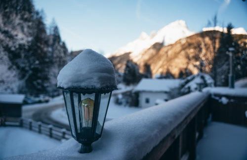 Scharnitz Apartment | Discover Alpe Chalets Goldener Hirsch: 4-Star Retreat with Hot Tub