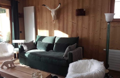 Cognet Apartment | Unforgettable Alpe d'Huez Apartment with Pool & Spa Access