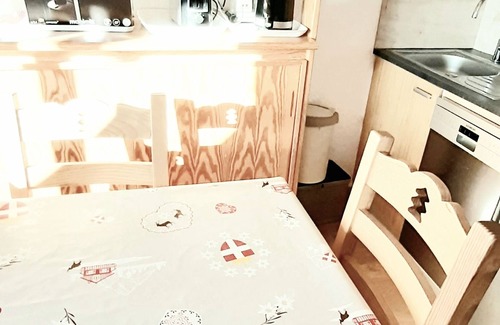 Eclose-Est Apartment | Discover Alpe d'Huez: Ski, Bike, and Breathtaking Views