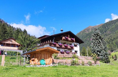 Terento House | Alpegger: Pet-Friendly Hotel with Oceanfront Views