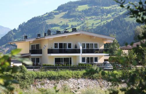 Hoarberg Apartment | Pet-Friendly Alpen-Apart: Guest Rated 9.1/10 for Families