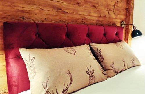Werfenweng Apartment | Tranquil Alpen Apartment Werfenweng with Pool & Ocean Views