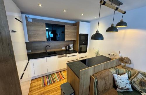 Maria Alm am Steinernen Meer Apartment | Alpenblick: Family-Friendly Retreat with Oceanfront Views