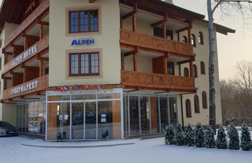 Sviatohirsk Hotel | Alpen Hotel: Guest Rated 10/10 with Pet-Friendly Perks
