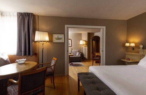 Madonna di Campiglio Hotel | Elegant Alpen Suite Hotel: 5-Star Rating & Premium Amenities