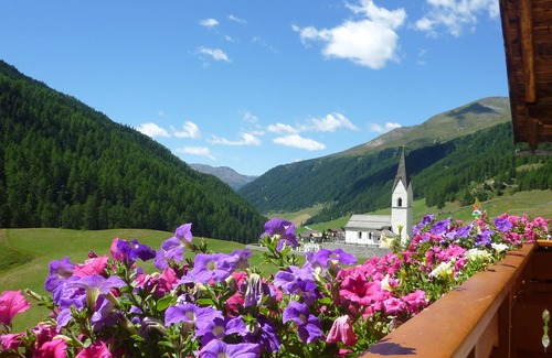 Melago House | Alpen Suite: Vacation Apartment with Scenic Views & Spa