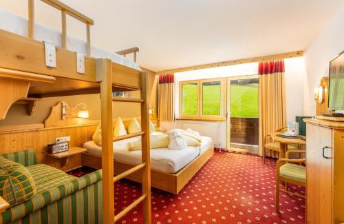 Hainzenberg Hotel | Experience Alpen Wohlfühlhotel Dörflwirt: Spa & Ocean Views