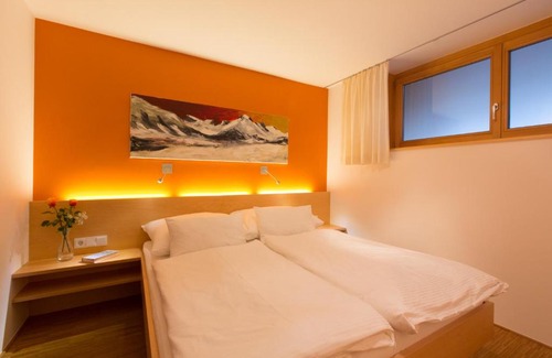 Warth Apartment | Explore Alpenappartement Bergkönig: Family-Friendly Retreat