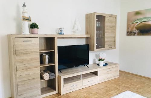 Vordernberg Apartment | Oceanfront Retreat at Alpenaquarium Grüblsee - Guest Rated 9.6